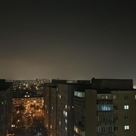The Moon View Apartment Bucureşti Ngoại thất bức ảnh