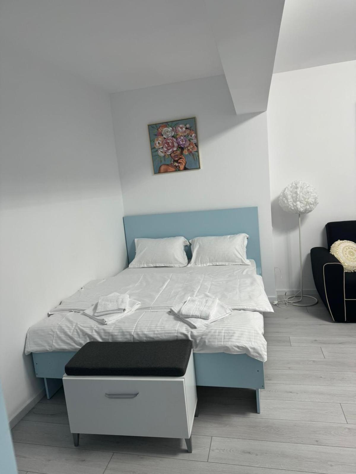 The Moon View Apartment Bucureşti Ngoại thất bức ảnh