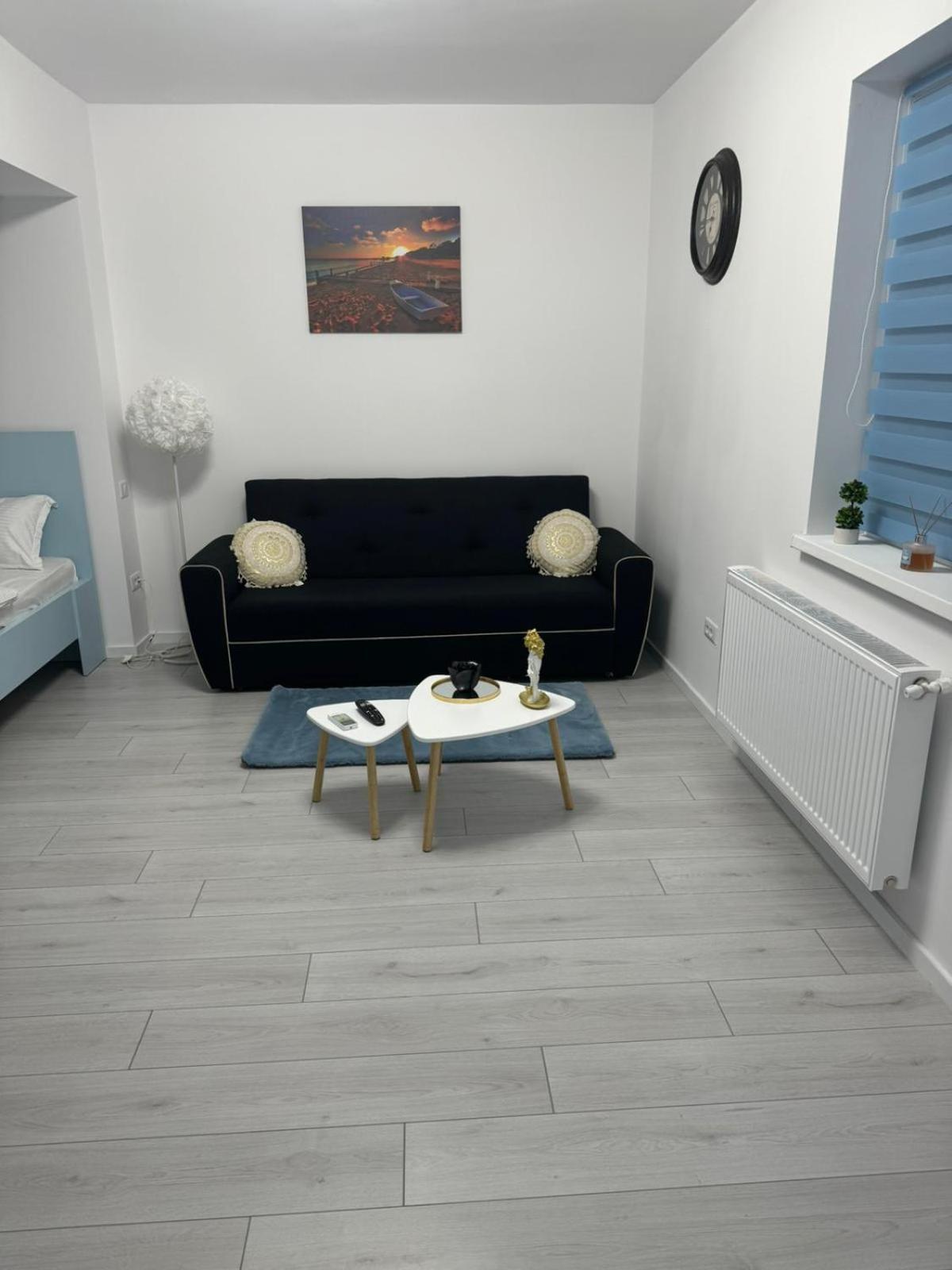 The Moon View Apartment Bucureşti Ngoại thất bức ảnh