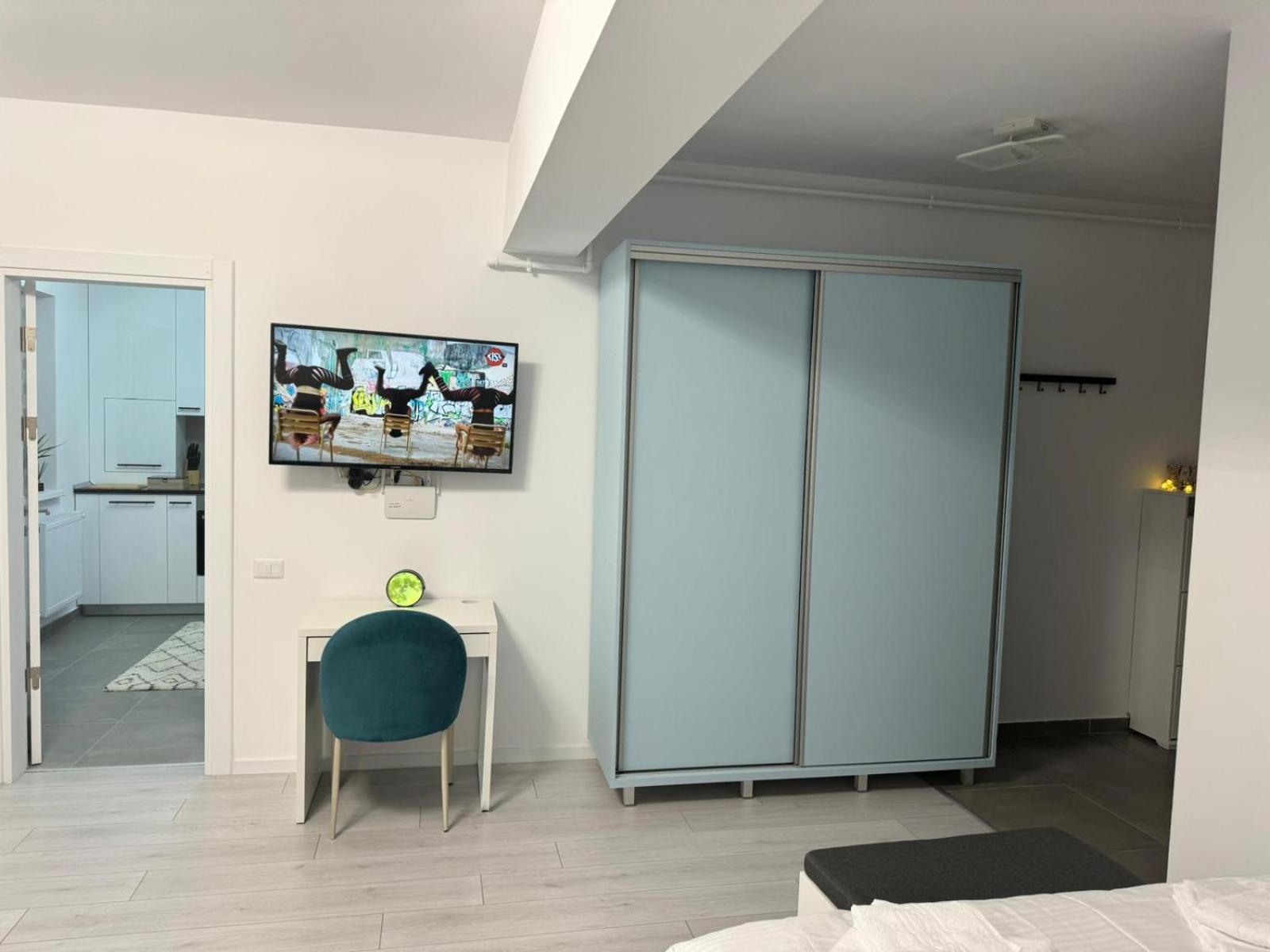 The Moon View Apartment Bucureşti Ngoại thất bức ảnh